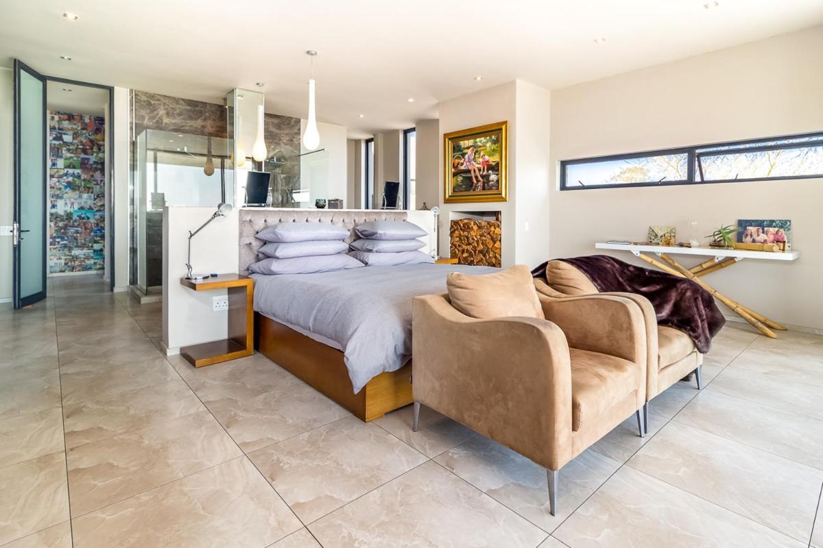Villa Stellar Guest On Stunning Wine Farm Cape Town