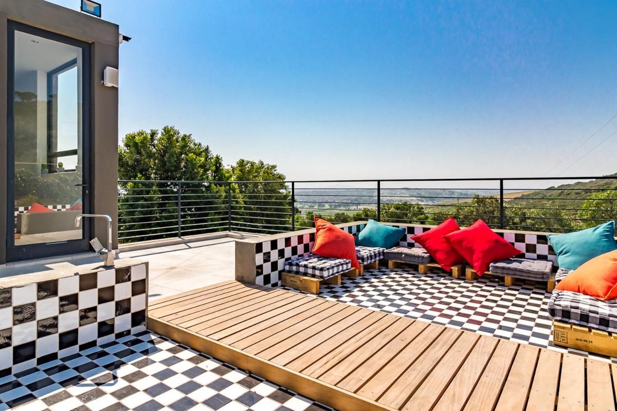 Stellar Guest On Stunning Wine Farm Villa *
