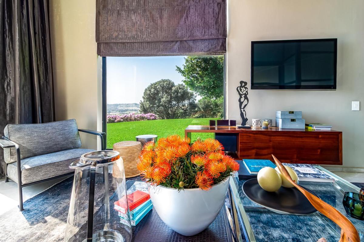 Stellar Guest On Stunning Wine Farm Villa Cape Town